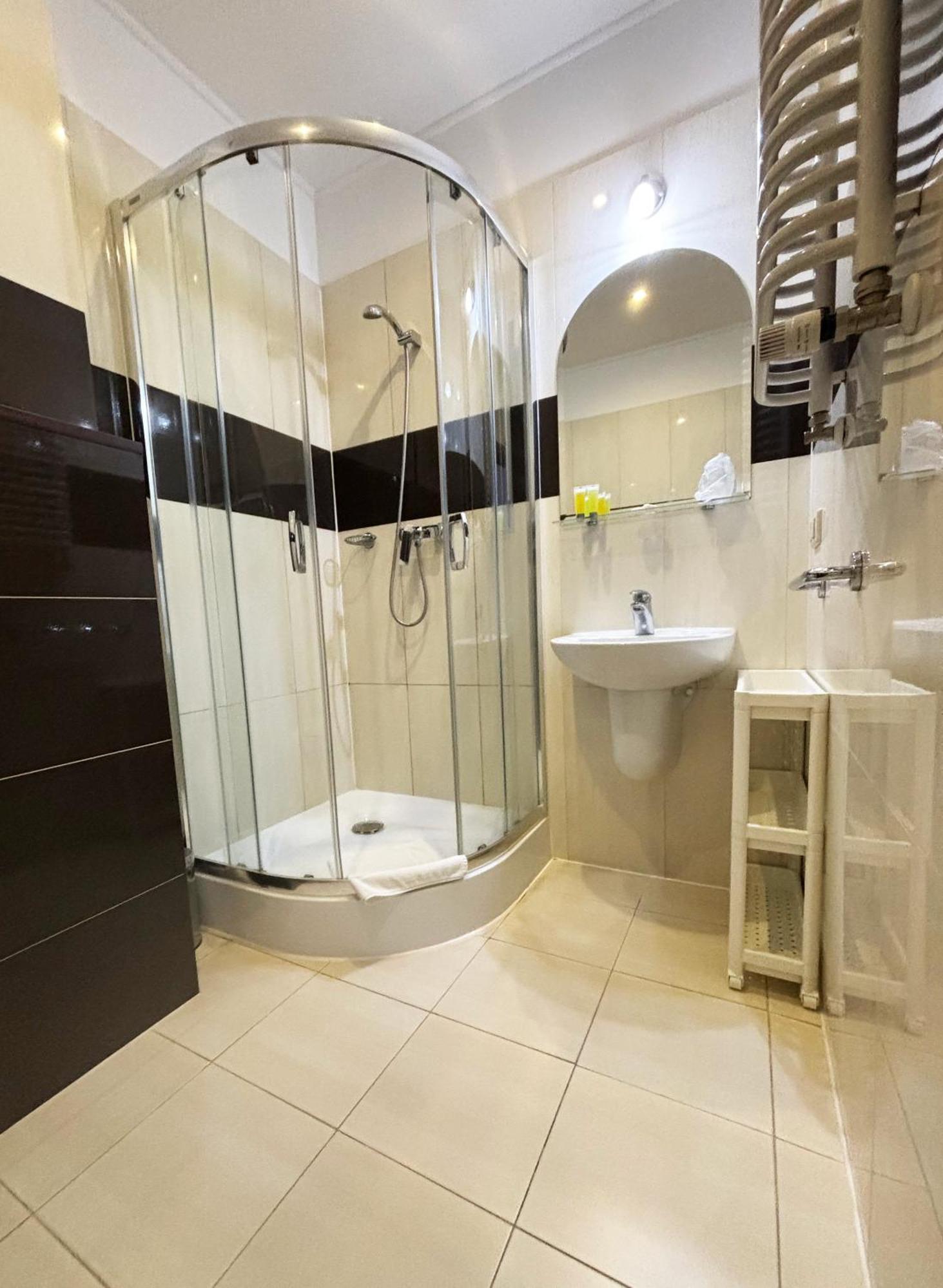 Hotel 365 Kielce Eksteriør bilde